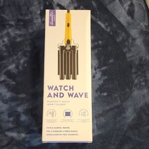 Danielle watch and wave. Beach wave hair.